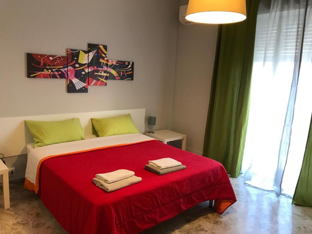 CAVOUR 124 -guest-room- Bari Extérieur photo