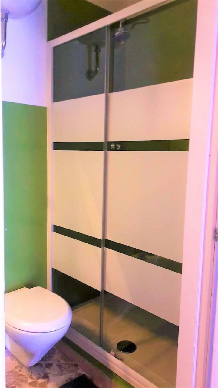 CAVOUR 124 -guest-room- Bari Extérieur photo